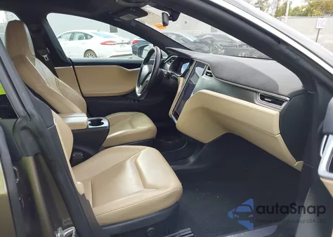 2015 Tesla Model S 70D/85D/P85D z USA, uszkodzony, nr VIN 5YJSA1E27FF111998